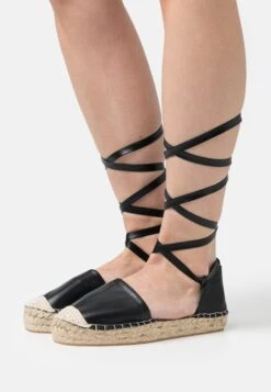 Even&Odd Espadrilles - Black